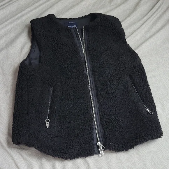 Madewell black faux fur vest Mob Wife - Picture 6 of 7